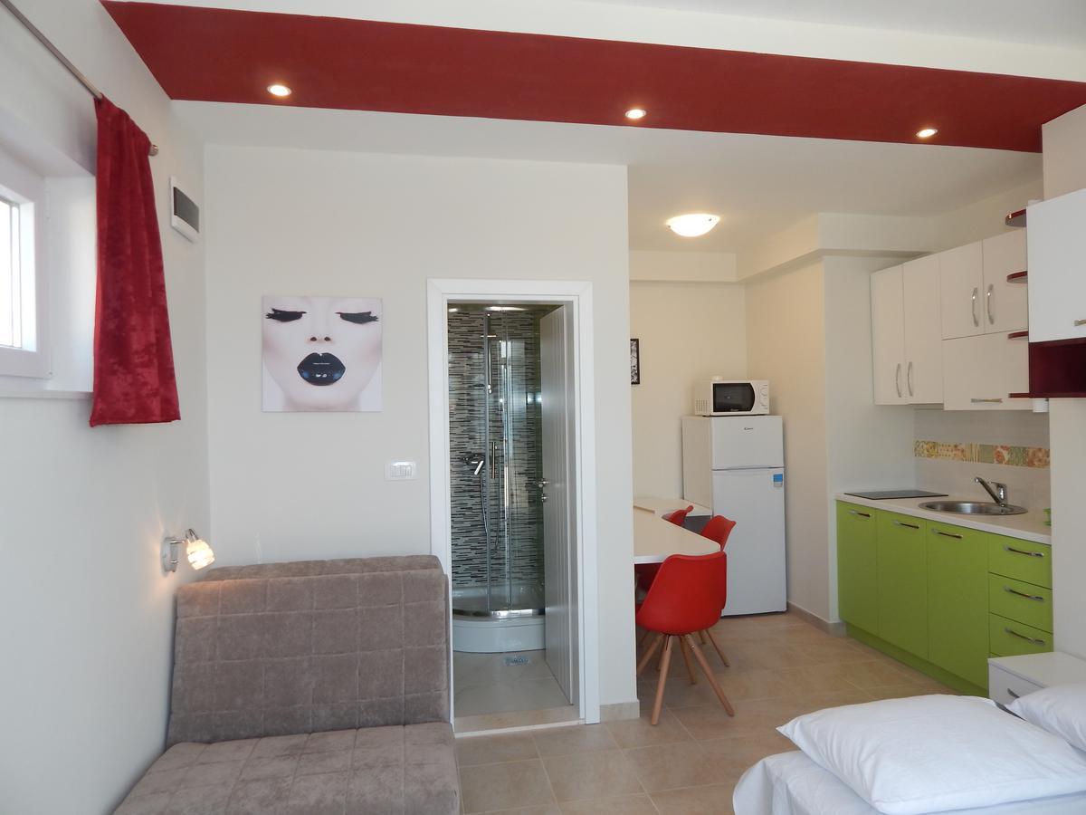 Vila Matej Ražanj Esterno foto